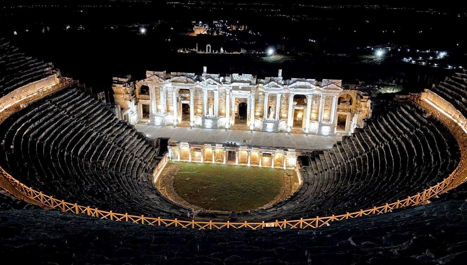 gece-ziyaretine-acilmisti-pamukkale-ve-hierapolise-agir-ilgi-h5HWuxvc.jpg