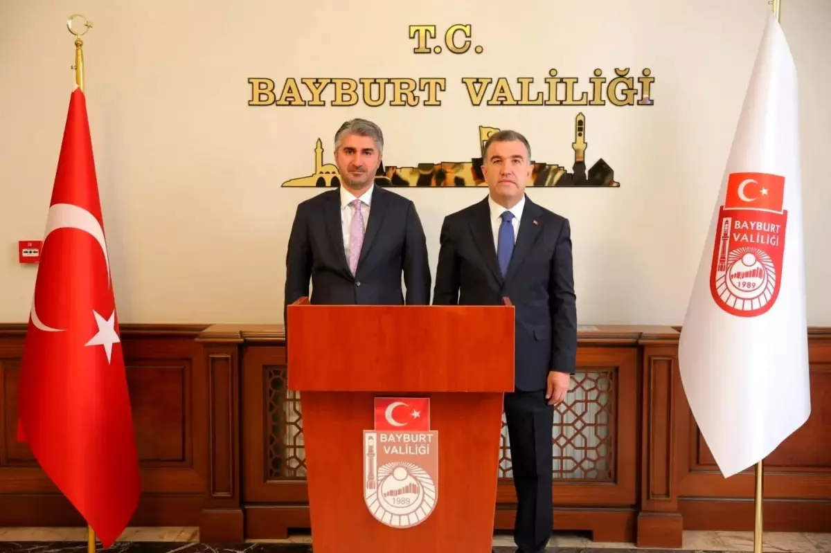 bakan-yardimcisi-tarikdaroglu-bayburta-ziyarette-bulundu-SODswaLE.jpg