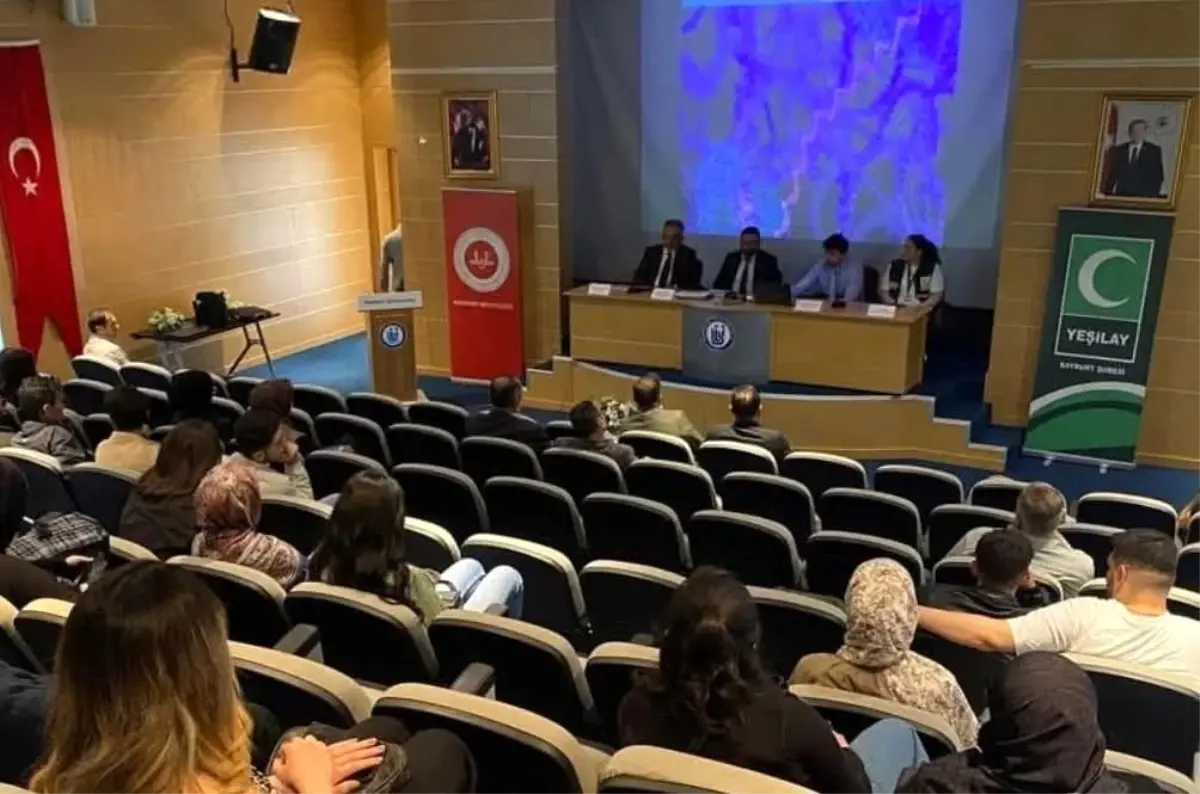 bayburtta-bagimlilikla-ugras-paneli-duzenlendi-FggyWOHC.jpg