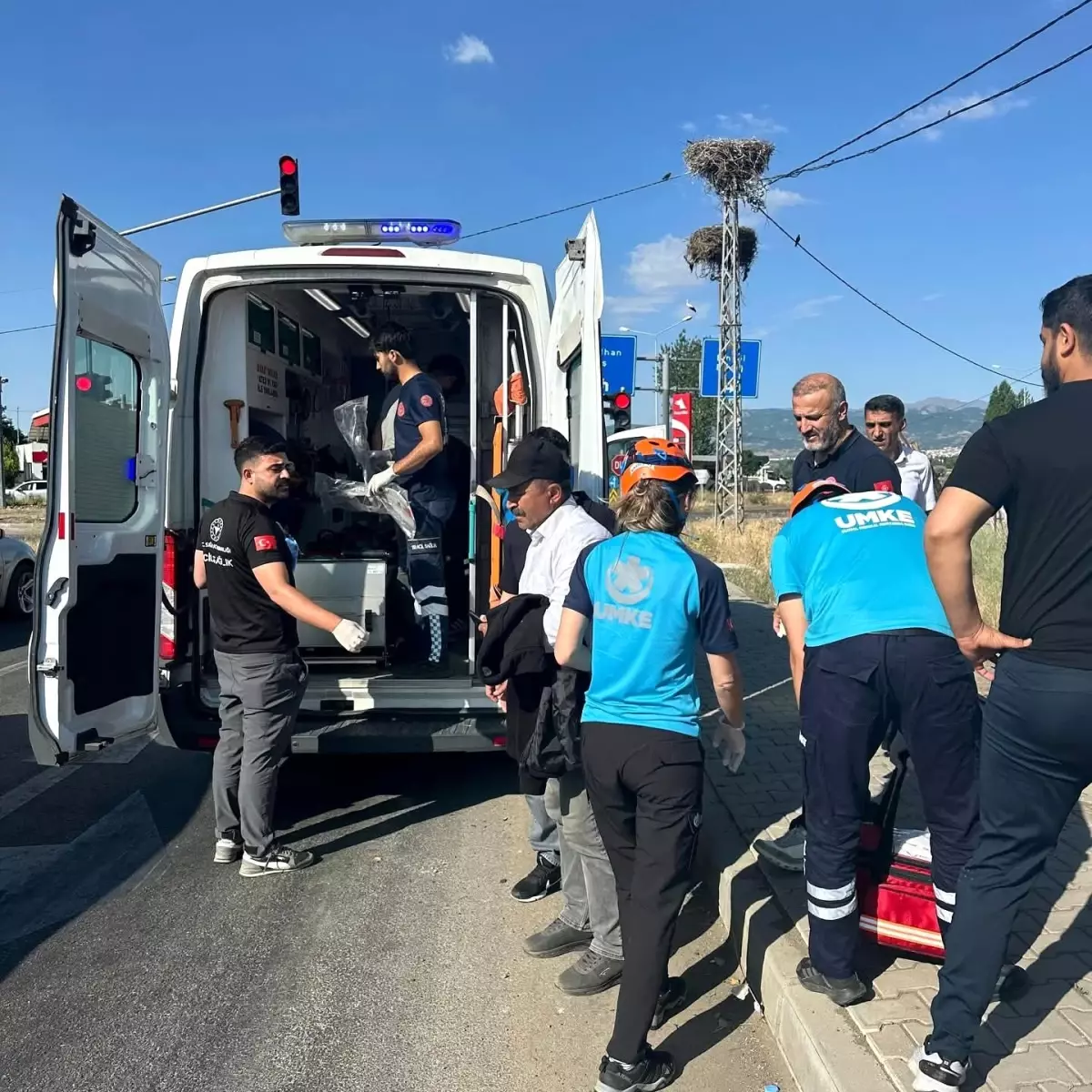 bingolde-trafik-kazasi-2-yarali-leOcdsqK.jpg