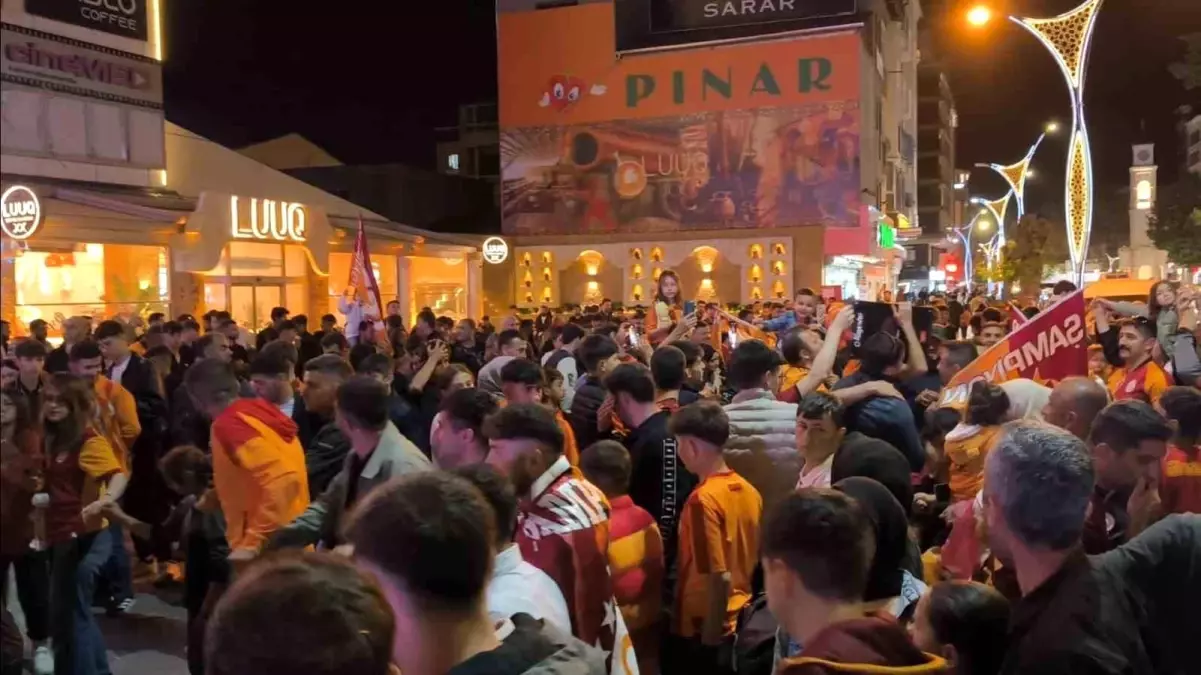 galatasarayin-sampiyonlugu-tatvanda-coskuyla-kutlandi-AssXGjqy.jpg