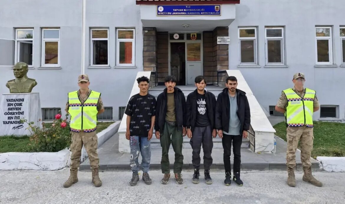 tatvanda-4-kacak-gocmen-ve-1-organizator-yakalandi-F9k7ruPD.jpg